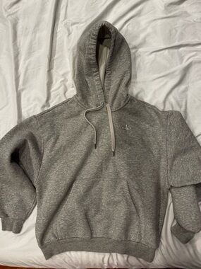 ALO Yoga Accolade Hoodie Heather Light Gray Hooded Pullover